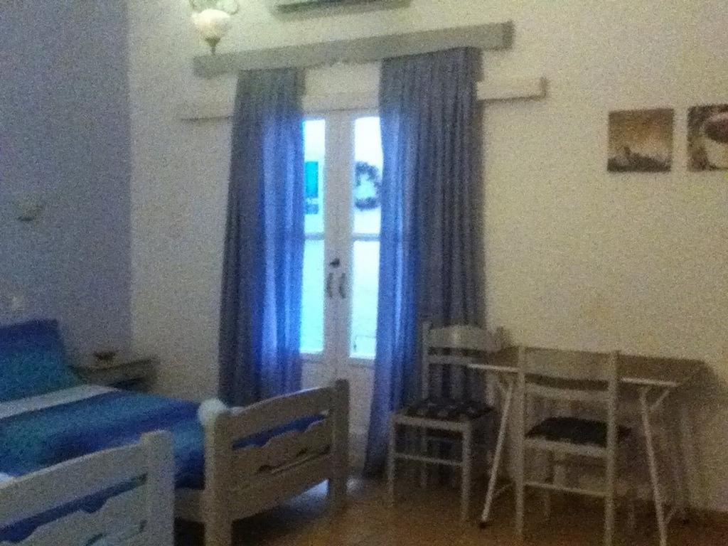 Galini Pension Иос Хора Екстериор снимка