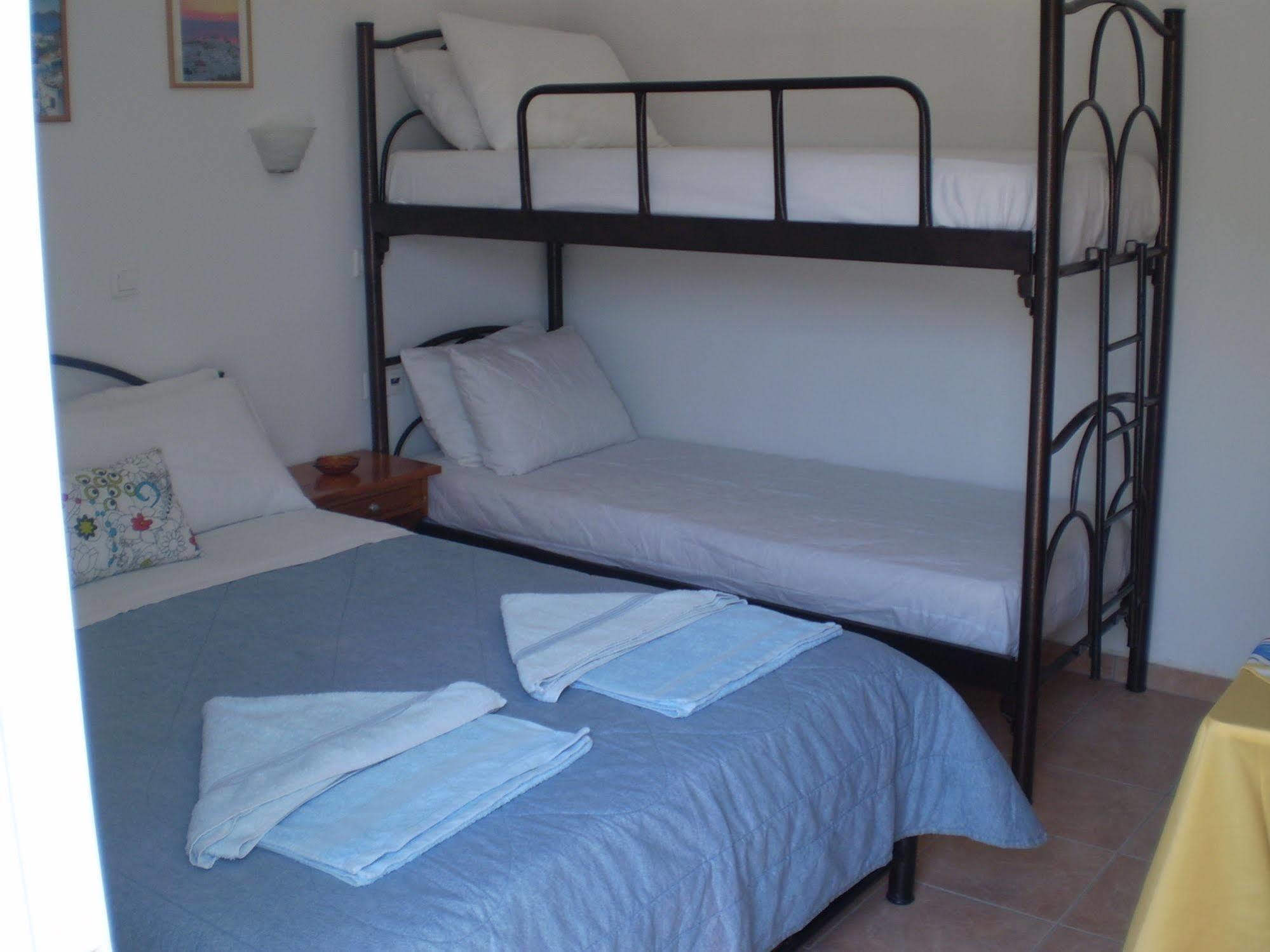 Galini Pension Иос Хора Екстериор снимка